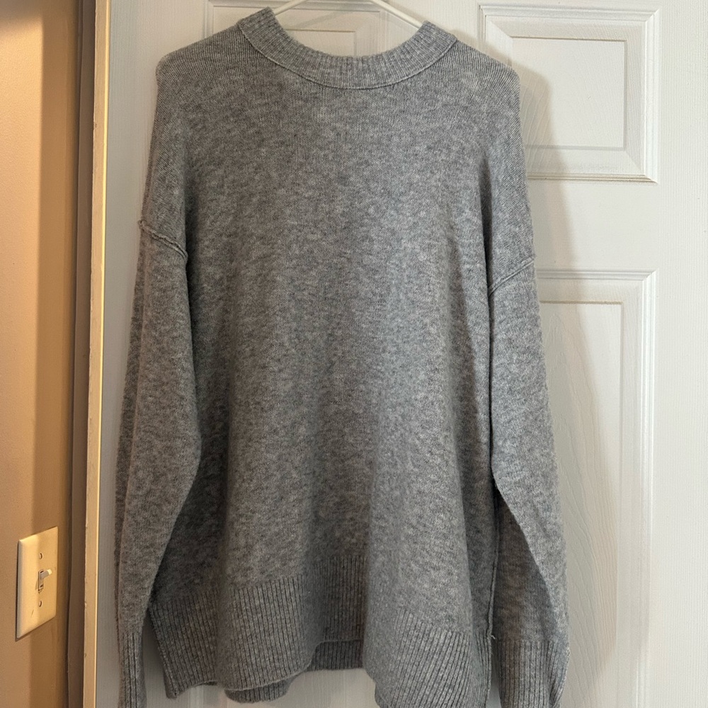 Aerie Gray Crewneck Sweater